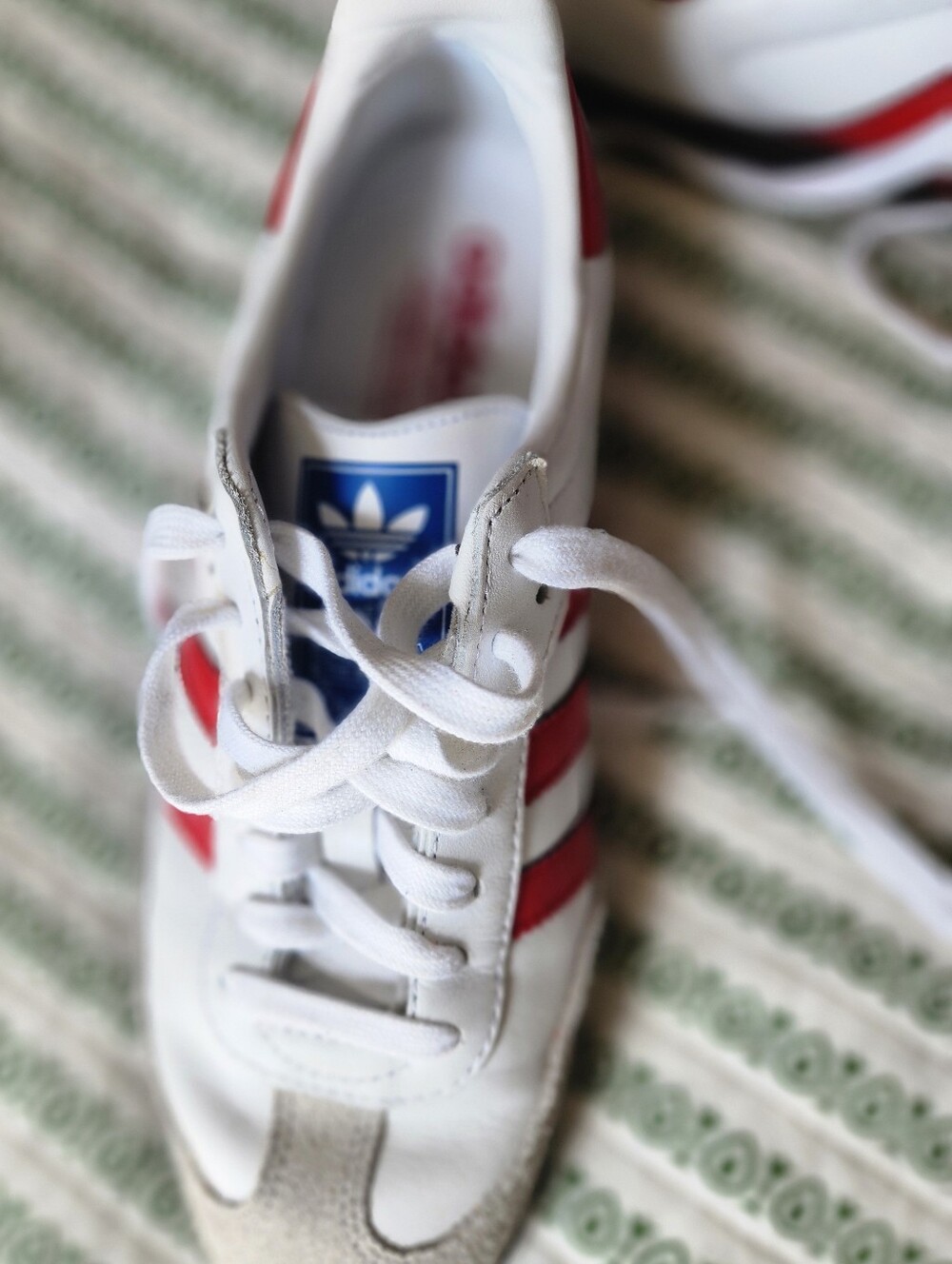 Adidas samba Euro Size 7; US size 8-81/2 Red White - Picture 3 of 7